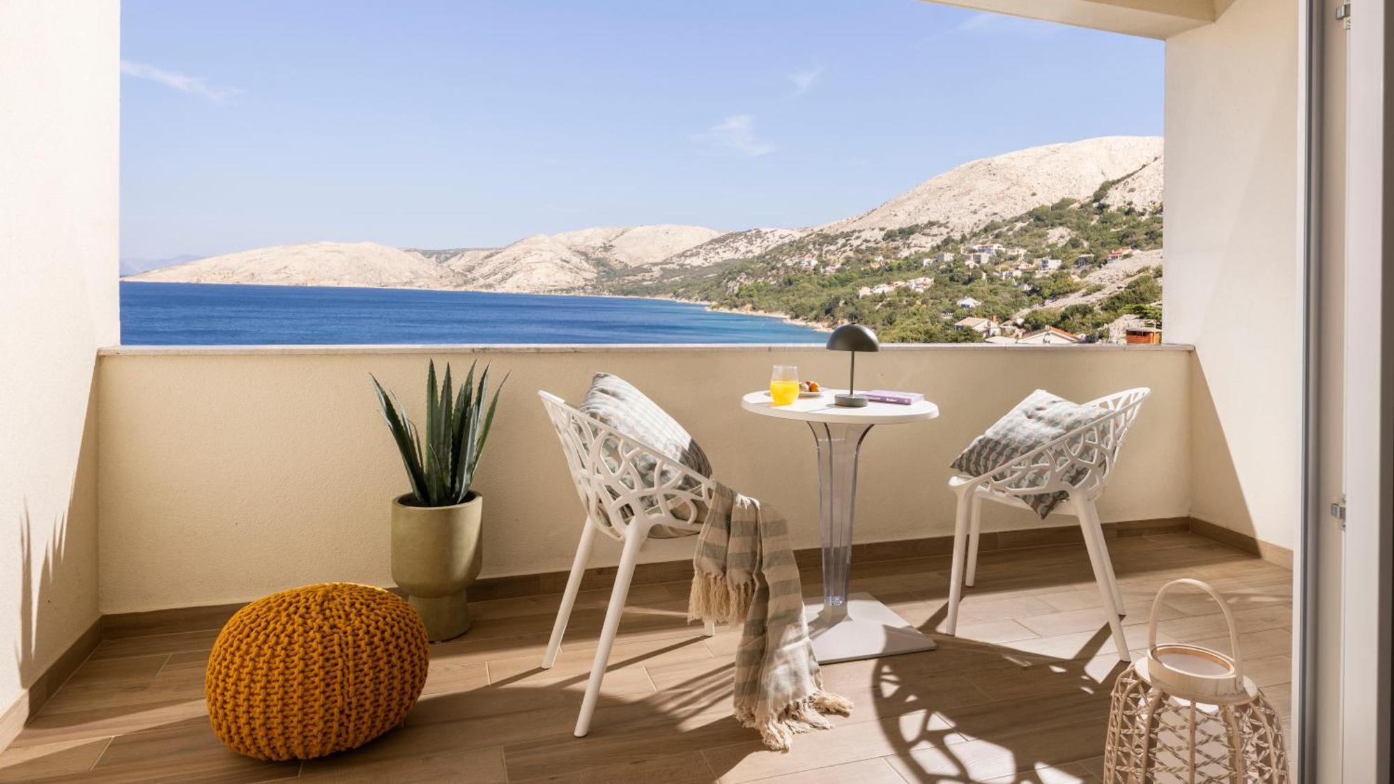 Eola Leisure Rooms Stara Baška Eksteriør billede